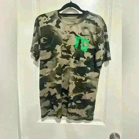 Nike Sportswear Top Short Sleeve Tee dri-fit Sizes size small - Picture 1 of 5